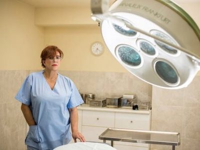 ioanna-frangou-plastiki-xeirourgos-thessaloniki-viografiko (6)